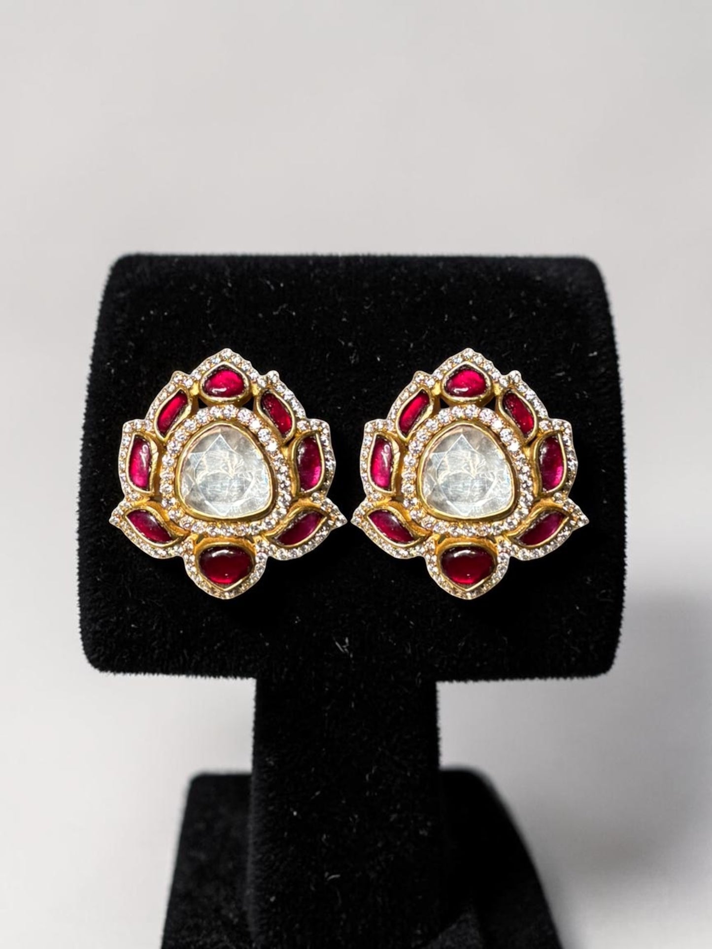 Silver traditional earring with ruby
