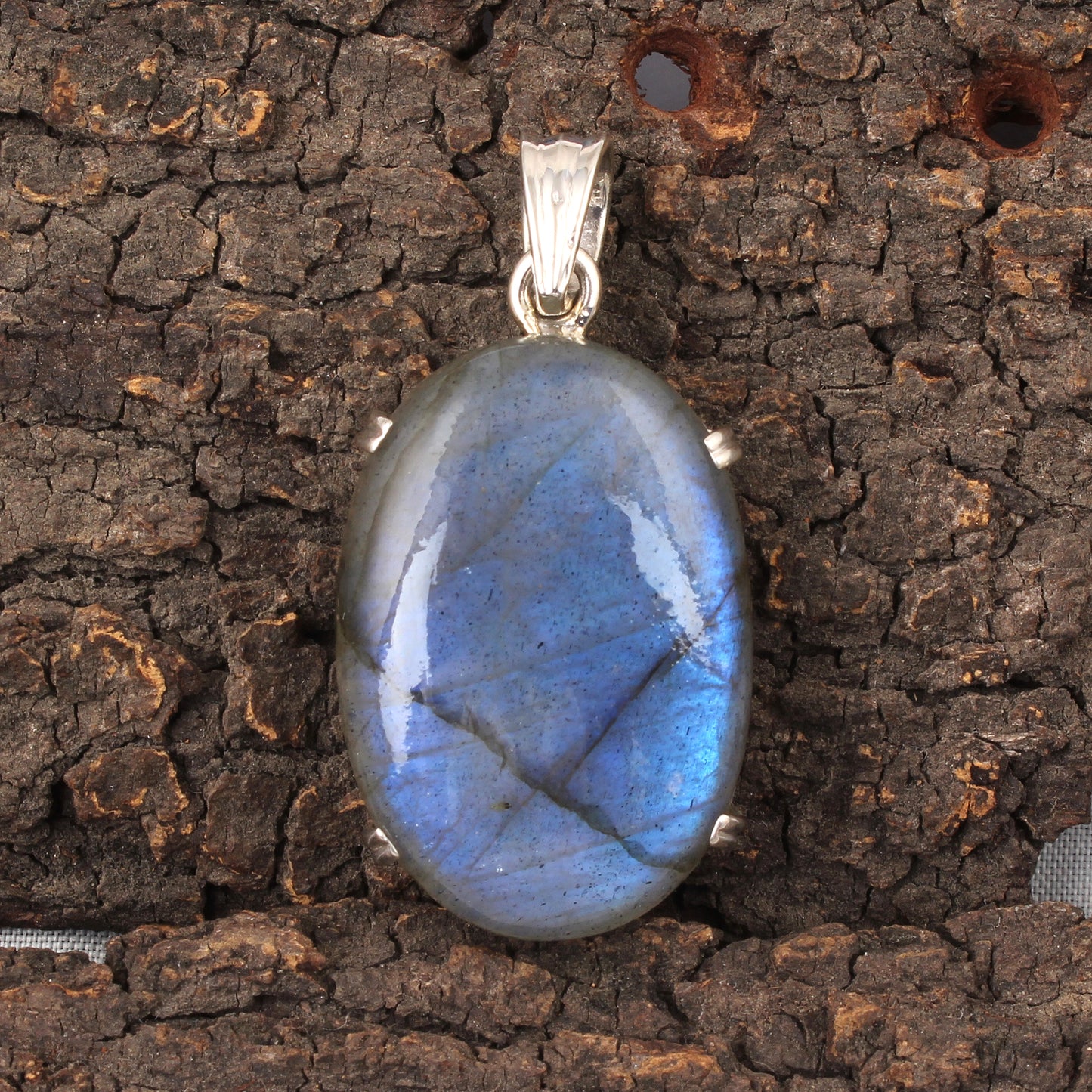 Natural Labradorite Gemstone Pendant Handmade Prong Setting 925 Sterling Silver Jewelry Pendant For Gift