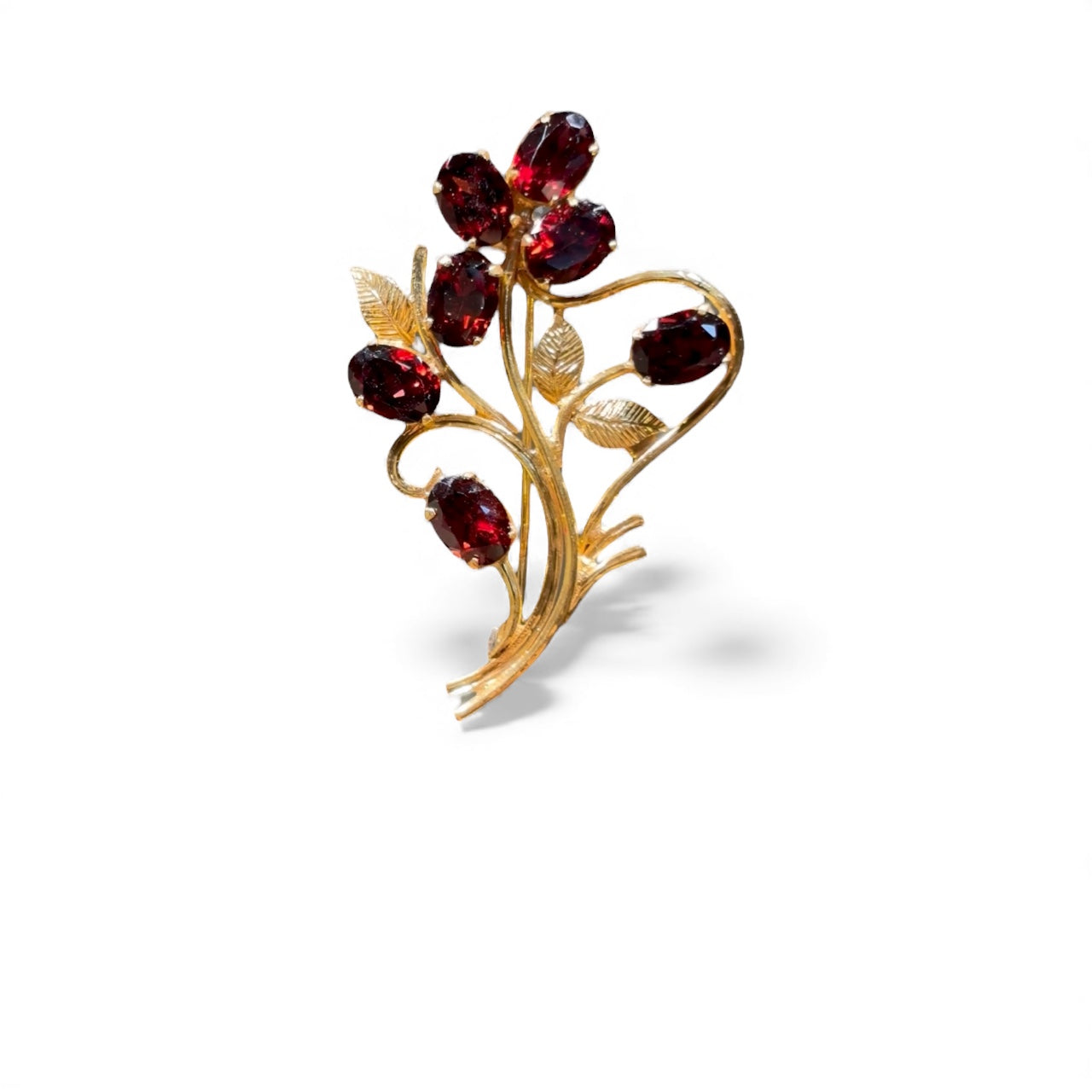 18kt gold garnet brooch