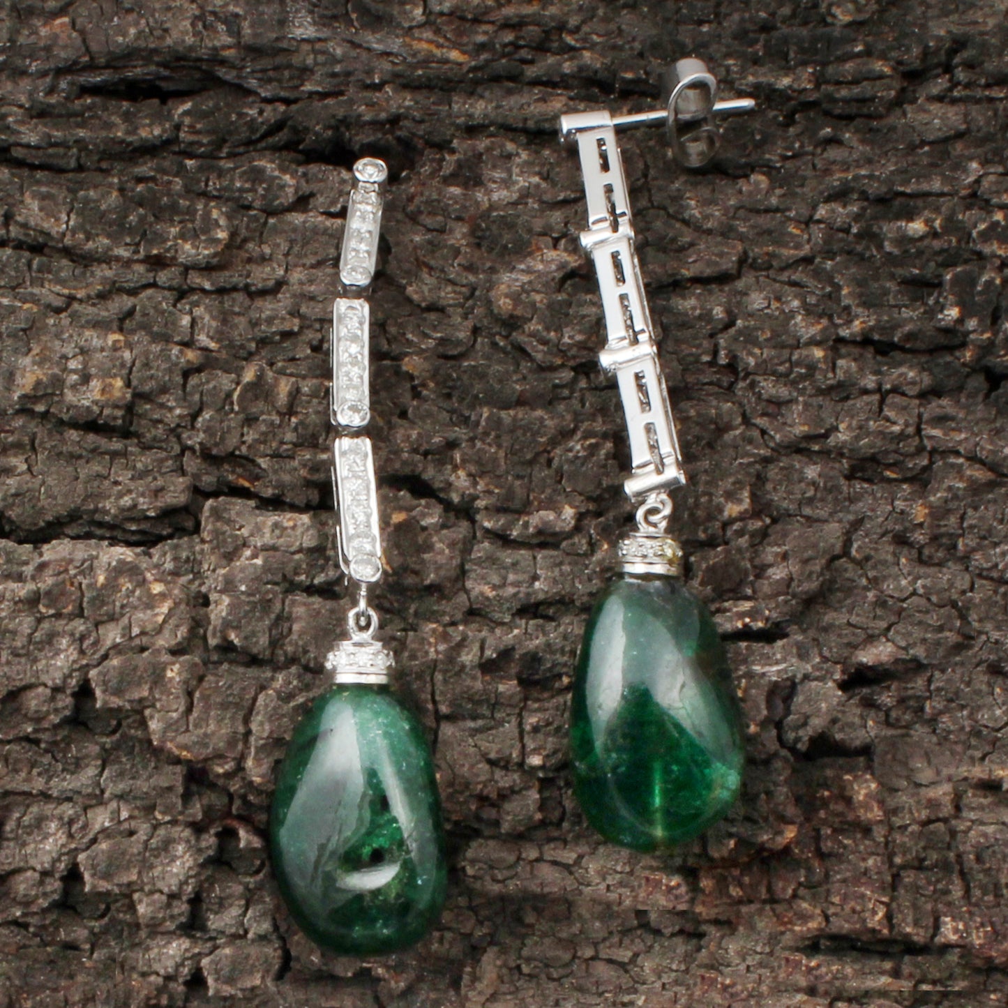 Emerald And Diamonds Gold Earring