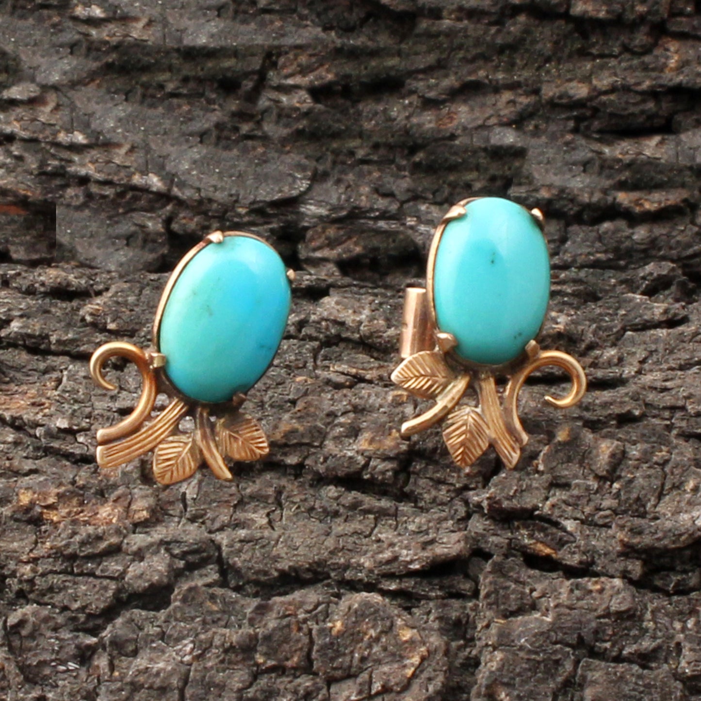 Turquoise (Arizona) Gold Earring