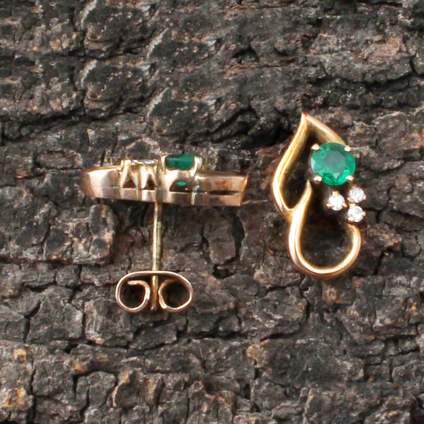 Emerald And Diamonds Gold Earring