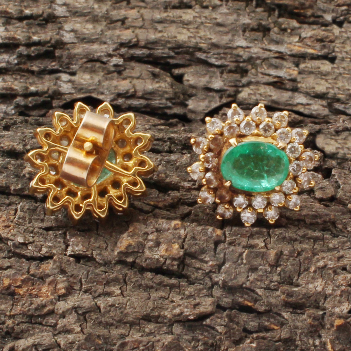 Emerald And Diamonds Gold Earring