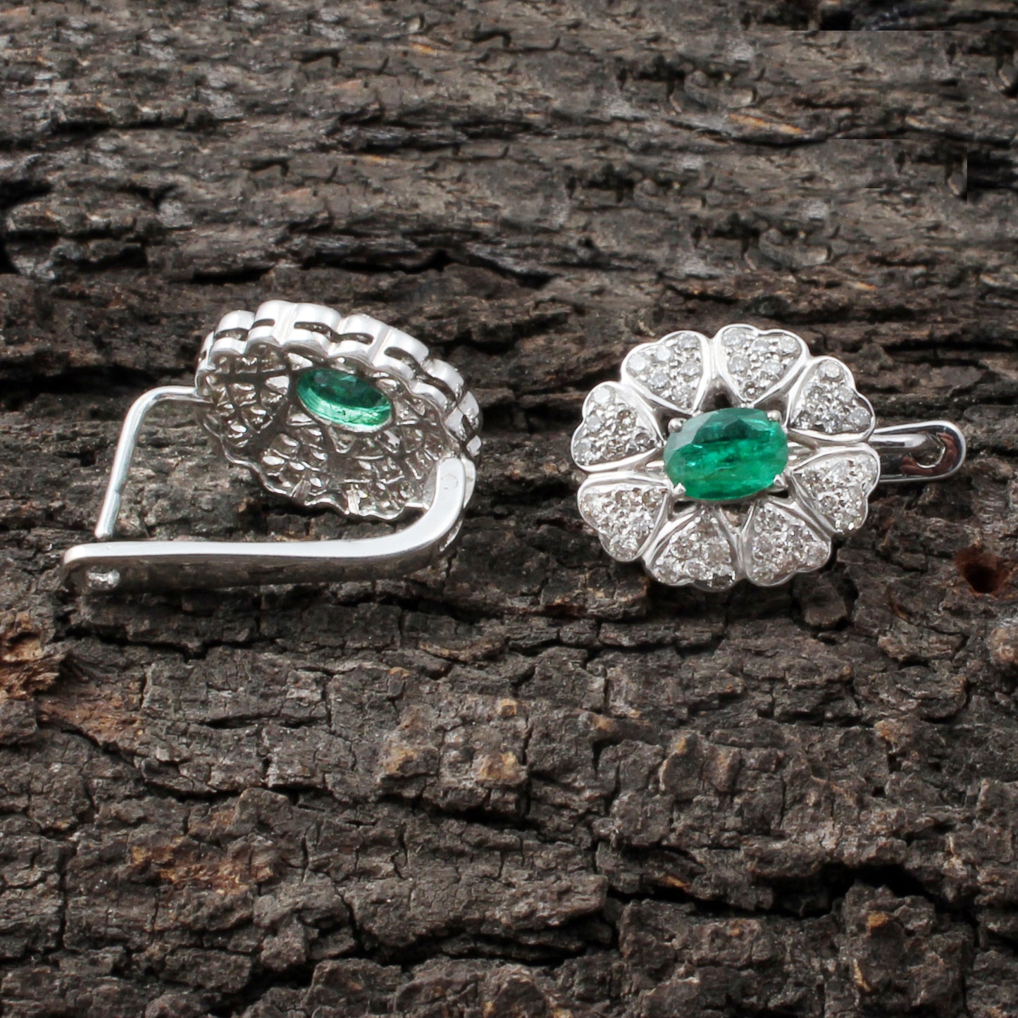 Emerald And Diamonds Gold Earring