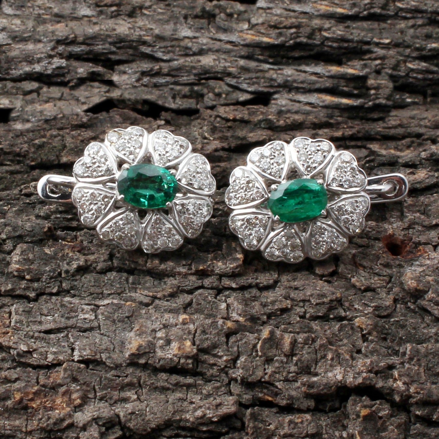 Emerald And Diamonds Gold Earring