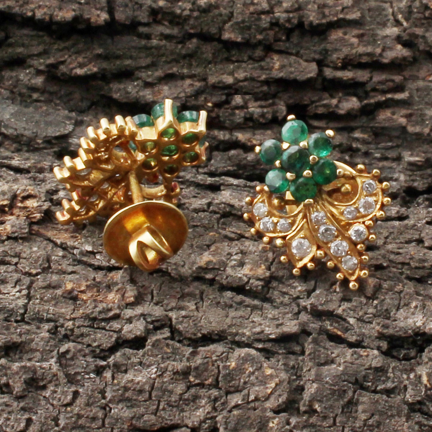 Emerald And Diamonds Gold Earring