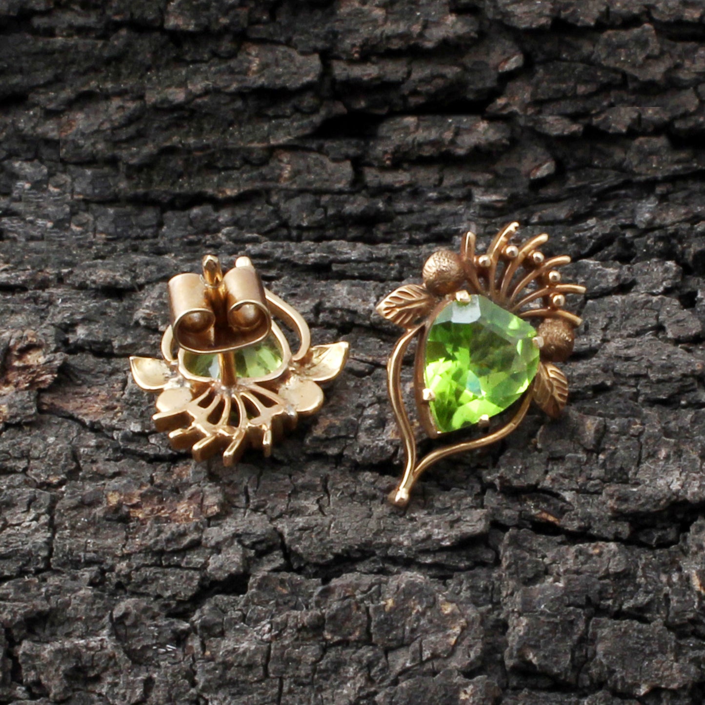 Peridote Gold Earring