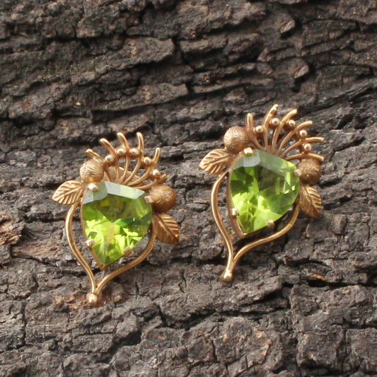 Peridote Gold Earring