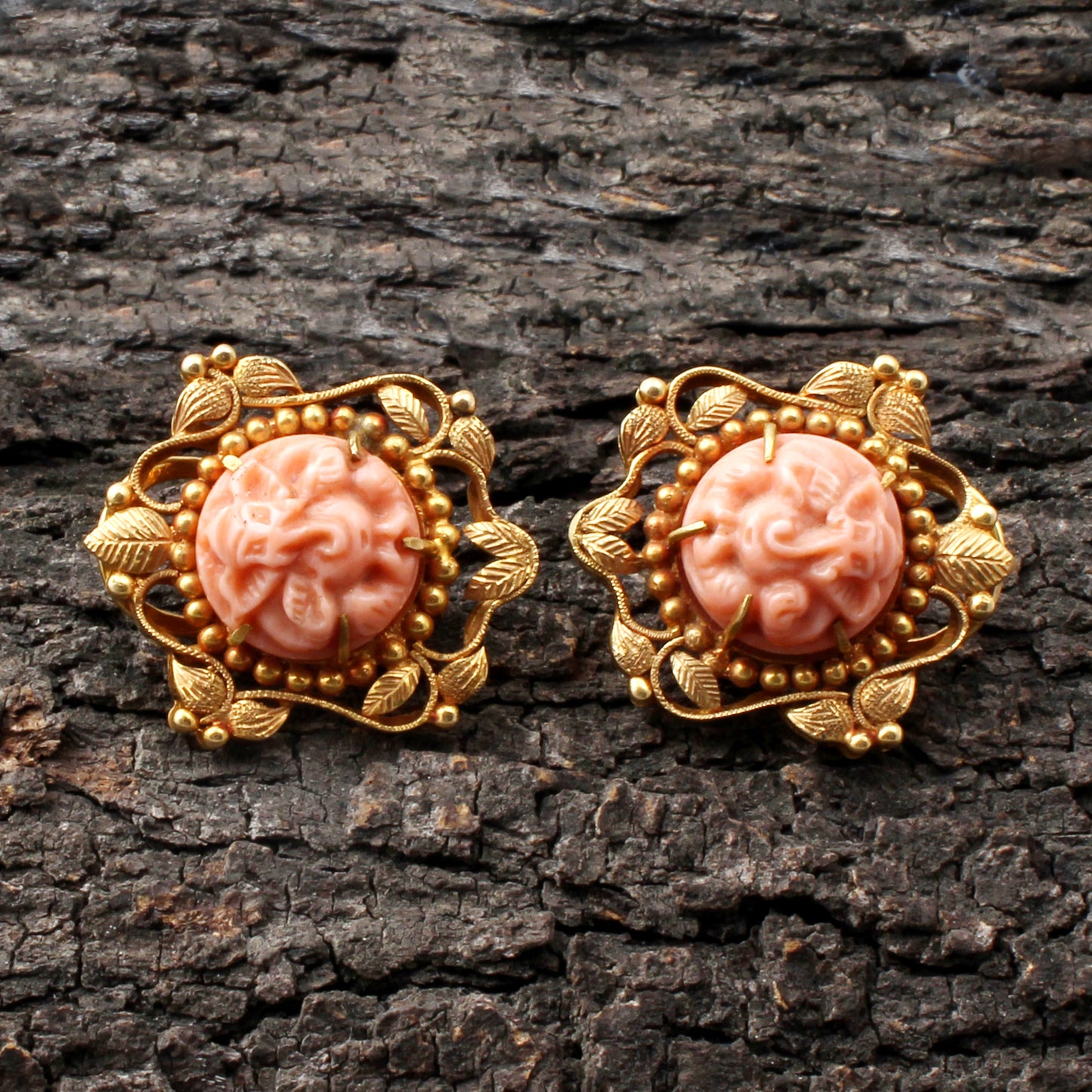 Coral(Italy) Gold Earring