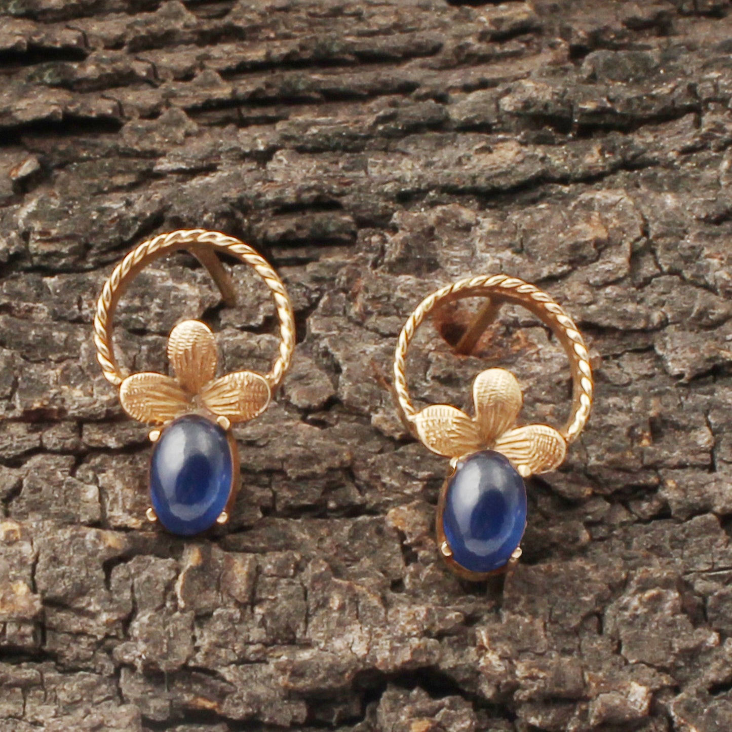 Sapphire Gold Earring