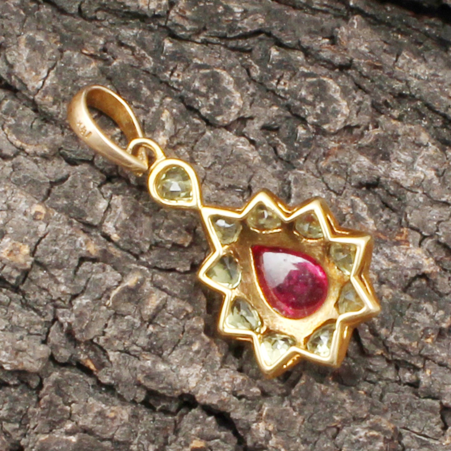 Ruby(Natural ), Yellow Sapphire Gold Pendant