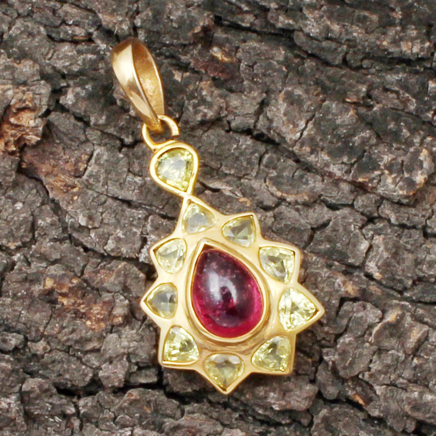 Ruby(Natural ), Yellow Sapphire Gold Pendant