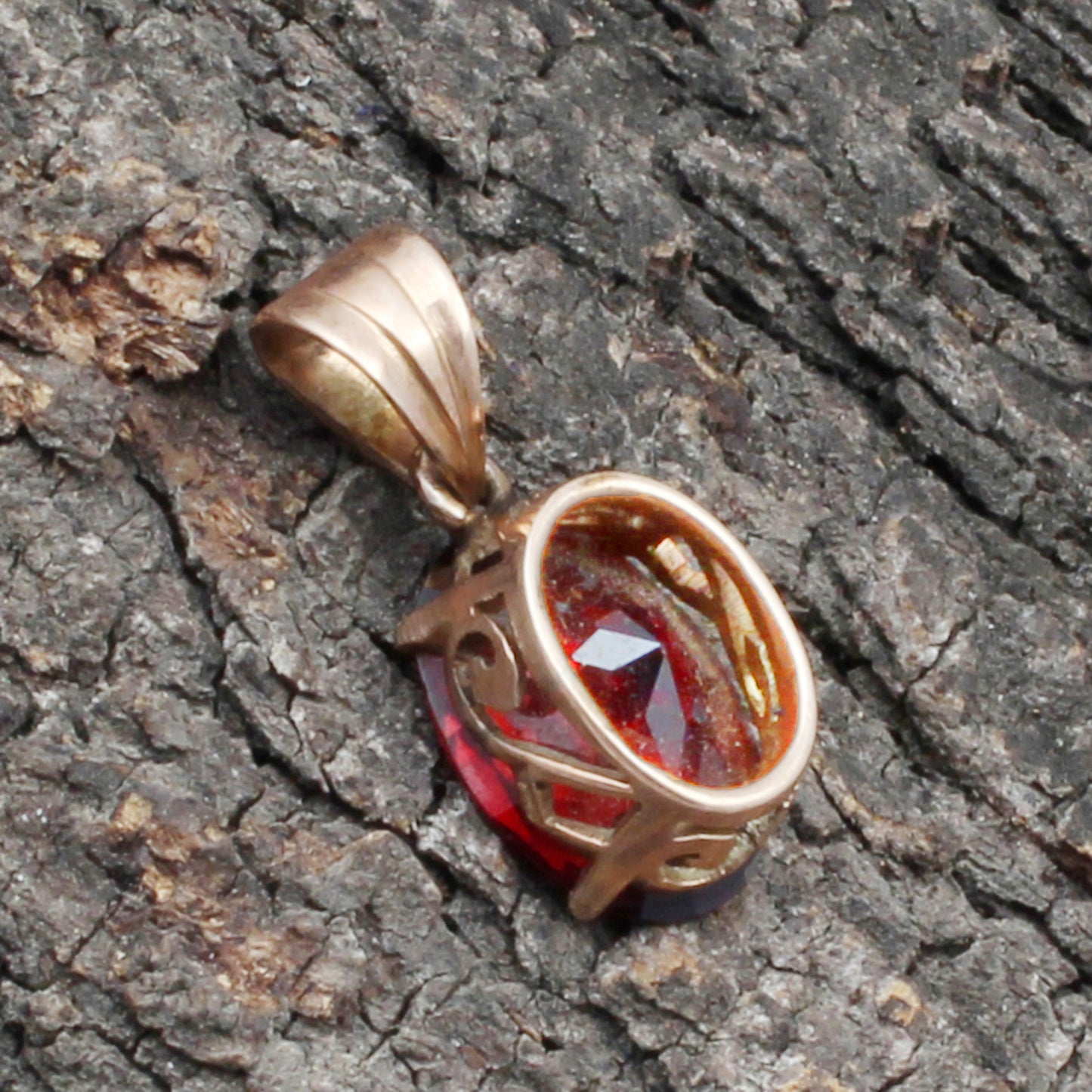 Garnet Gold Pendant