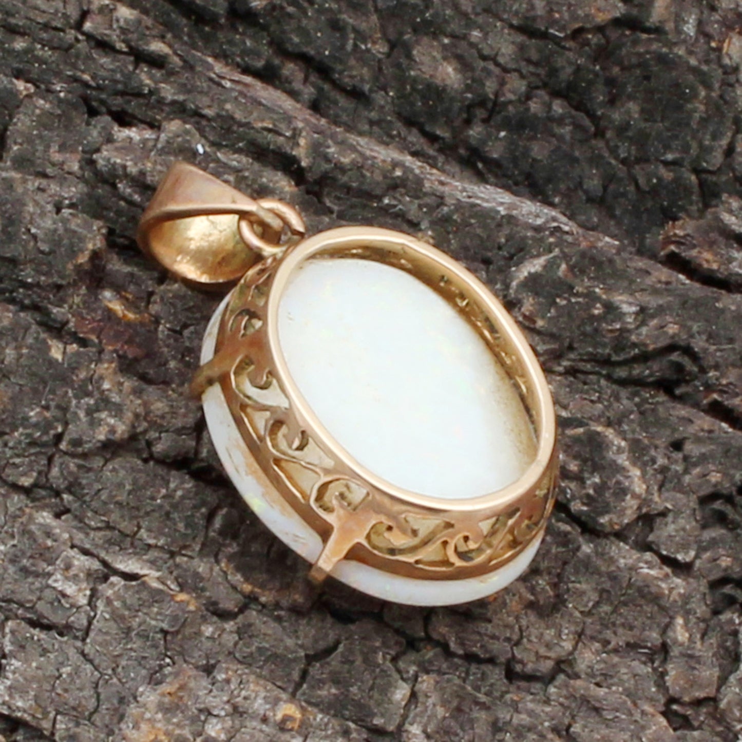 Opal Gold Pendant