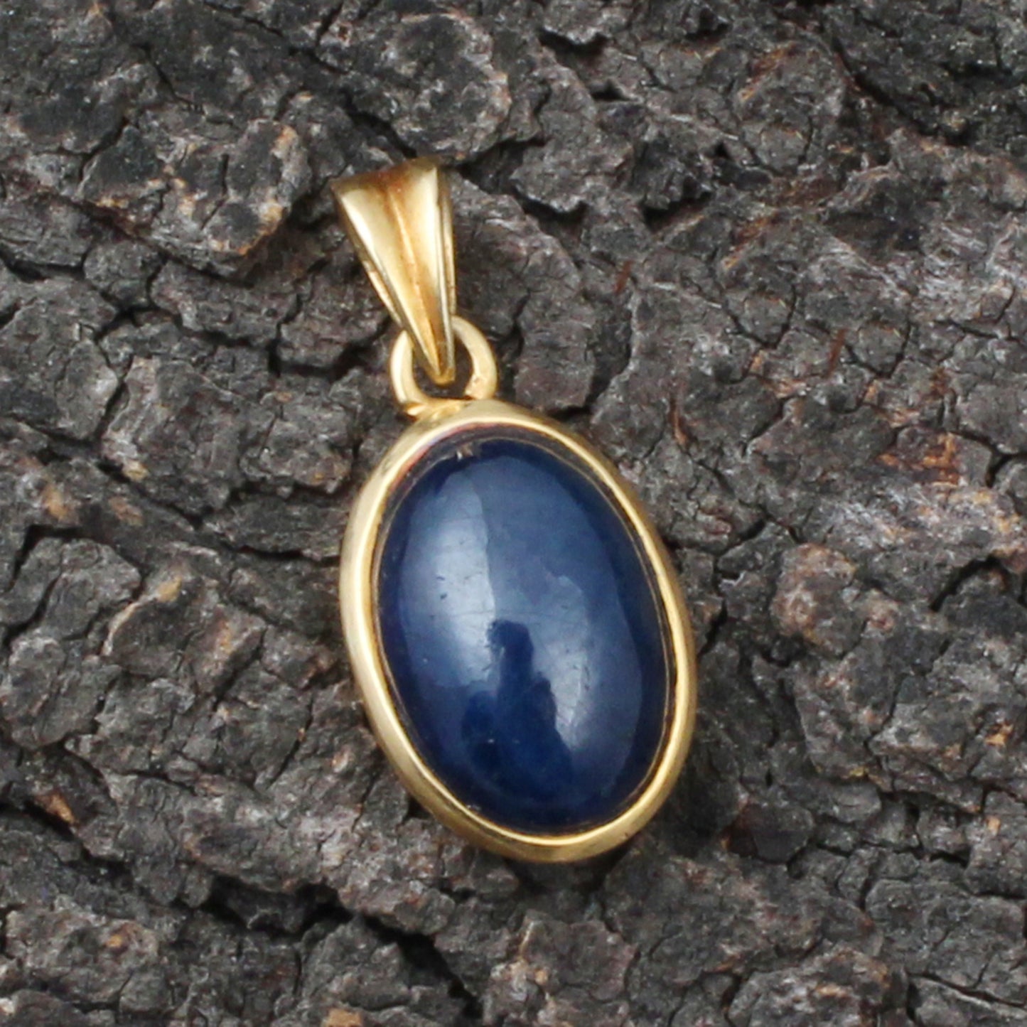 Sapphire(Burma) Gold Pendant