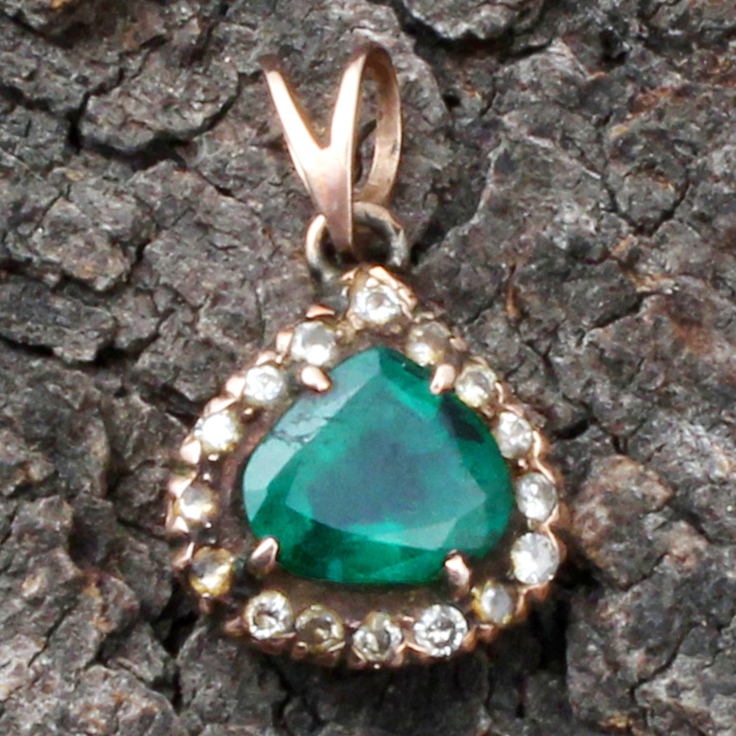 Emerald And Diamonds Gold Pendant