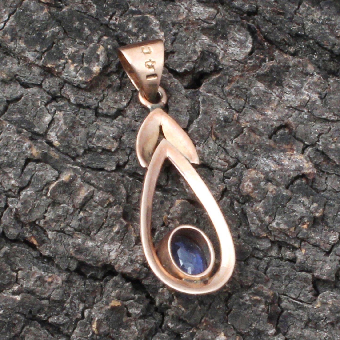 Sapphire(Natural) Gold Pendant