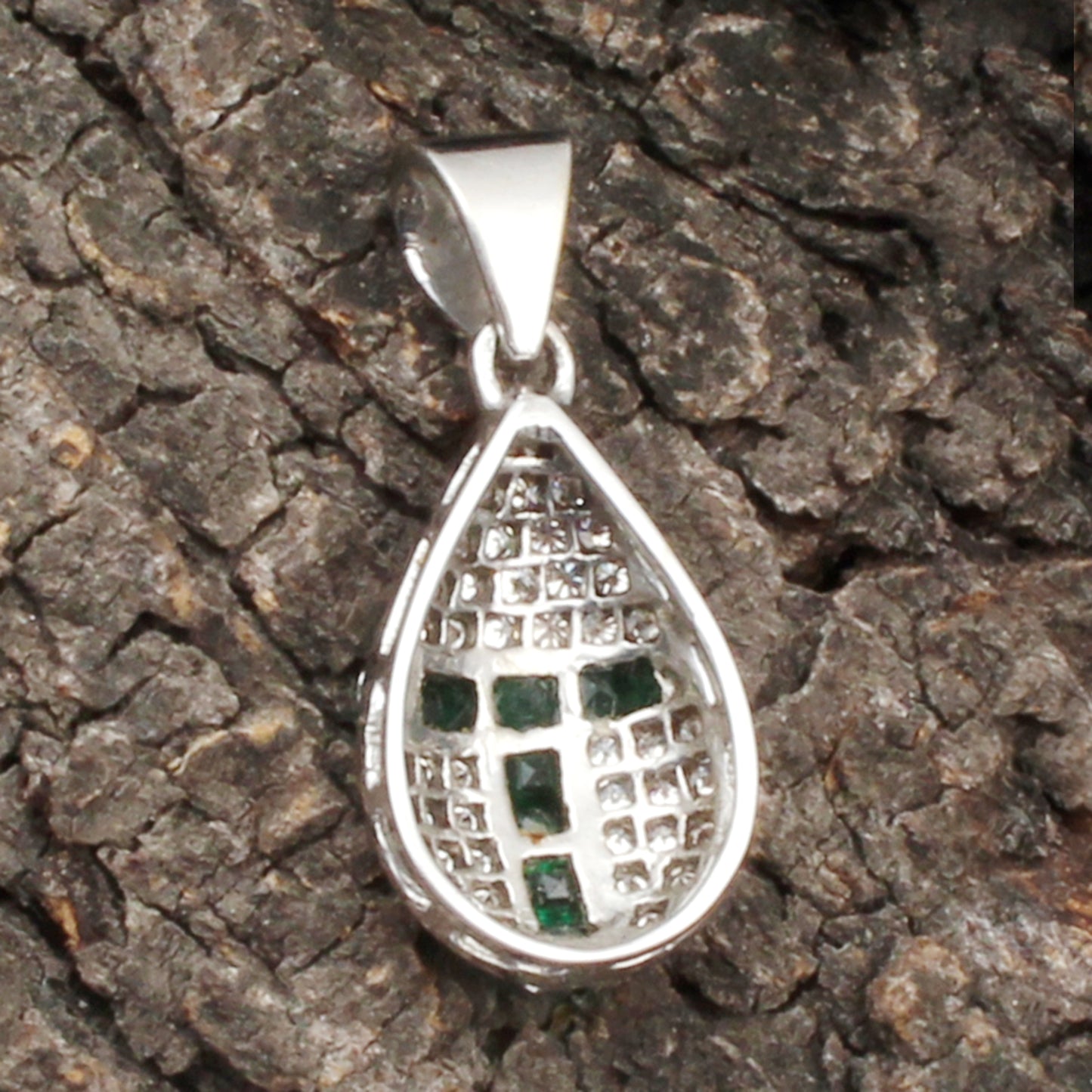 Emerald And Diamonds Gold Pendant