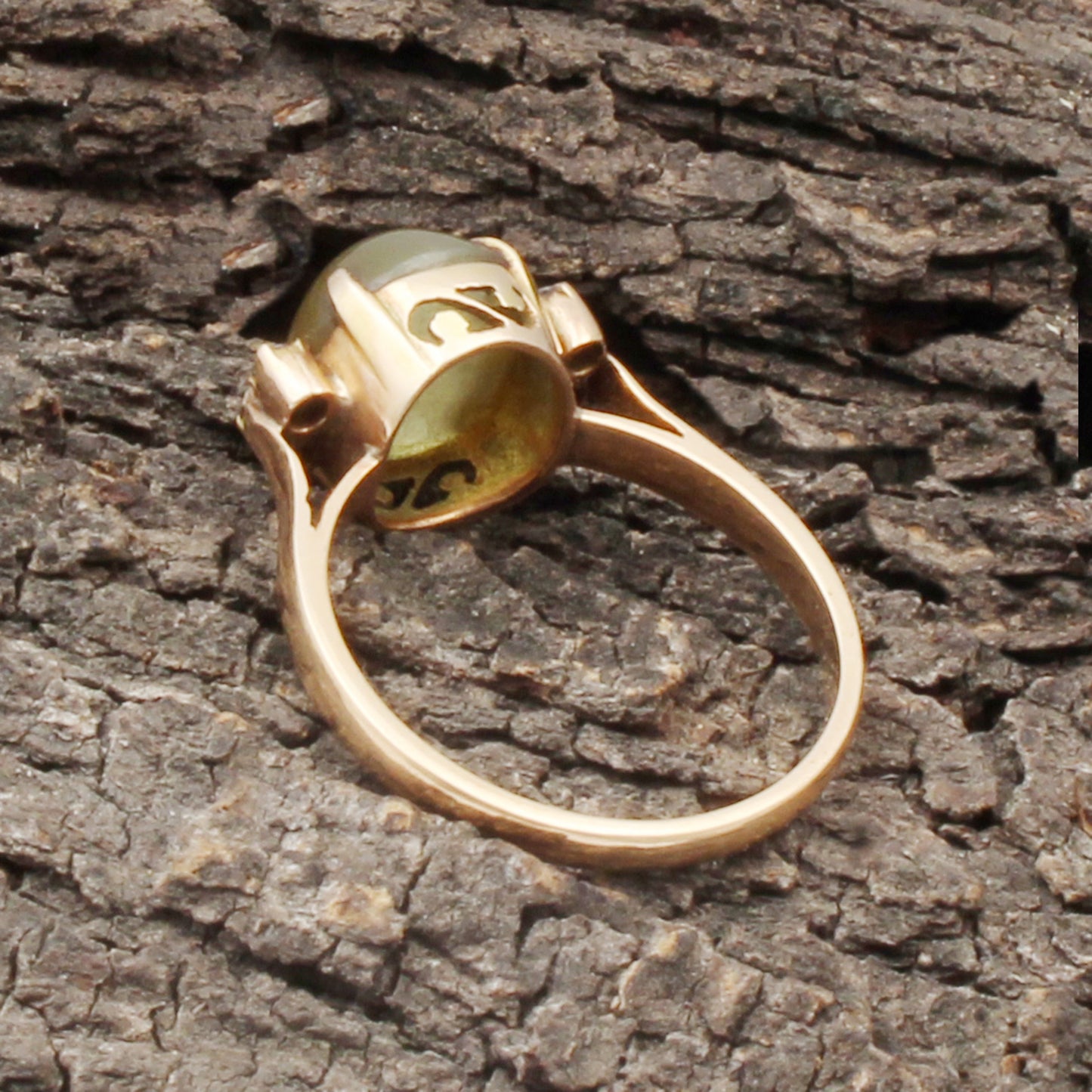 Catseye And Diamonds Gold Ring