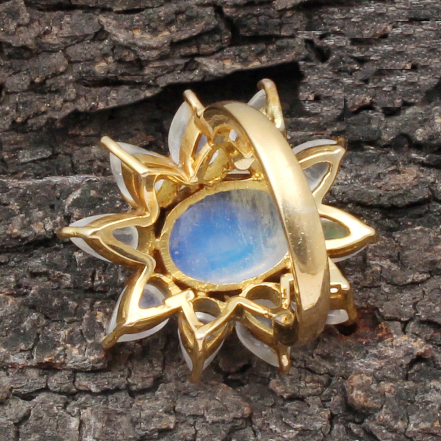 Moonstone gold ring