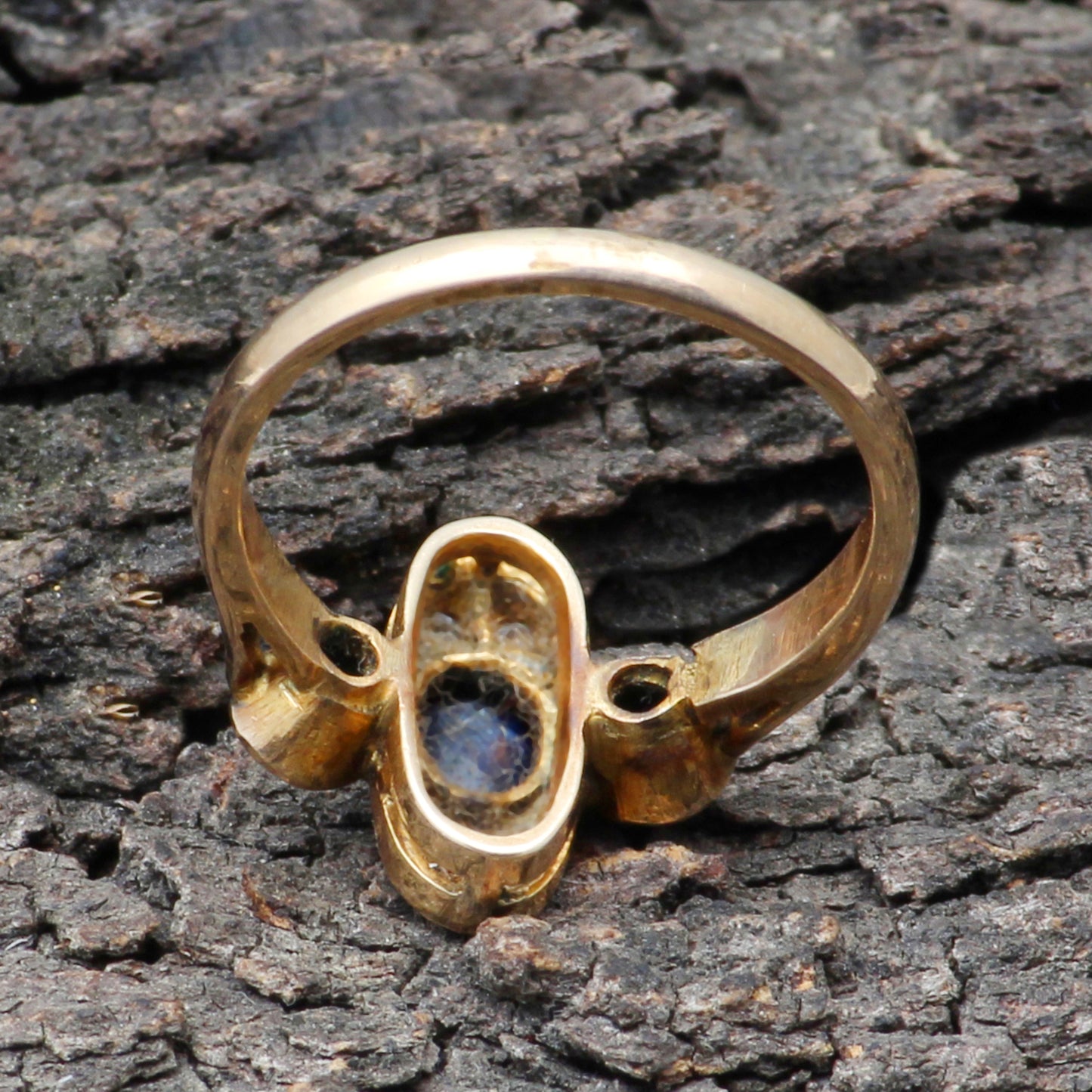 Sapphire And Diamonds Gold Ring