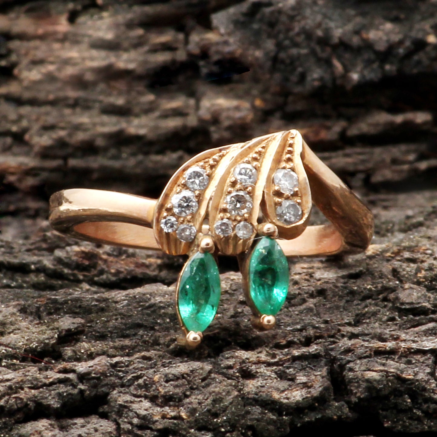 Emerald(Zambian) And Diamonds Gold Ring