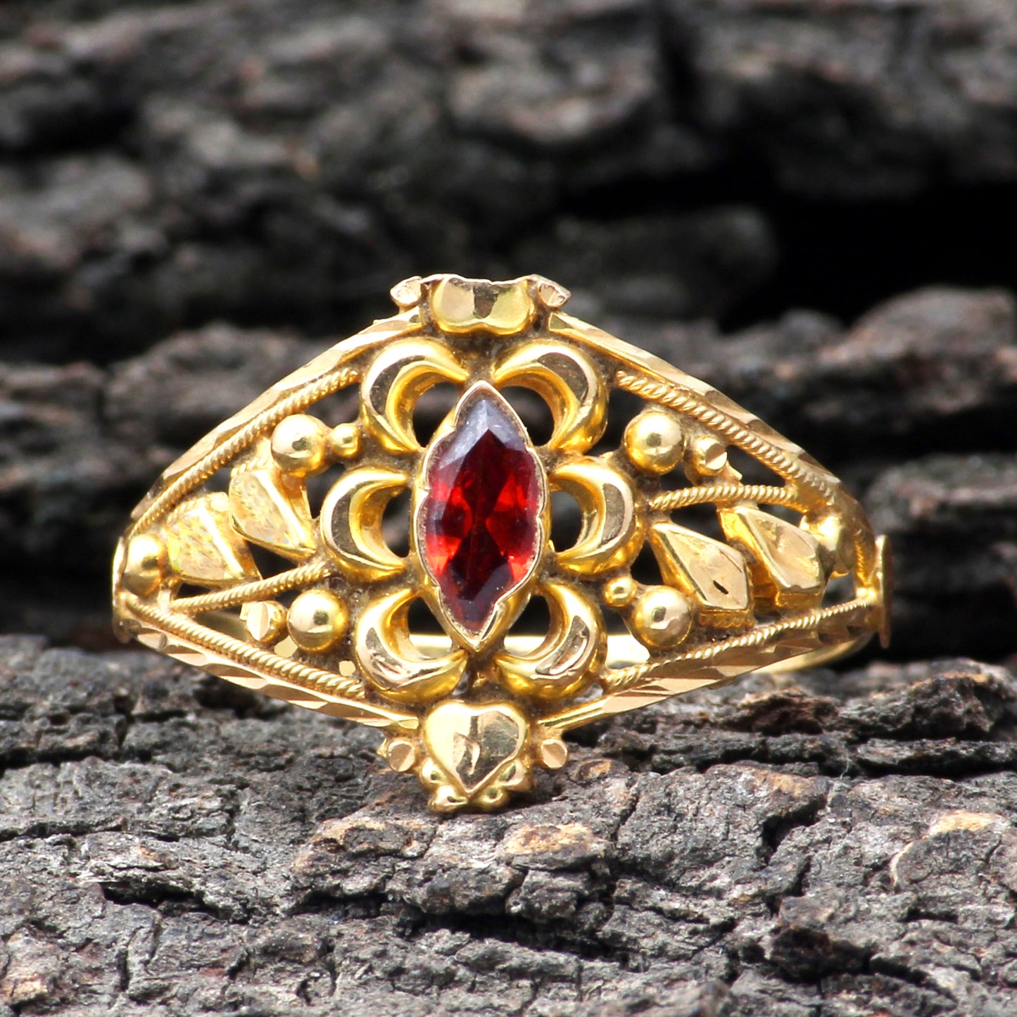 Zircon Gold Ring