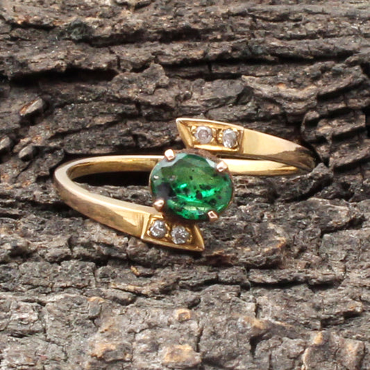 Emerald And Diamonds Gold Ring