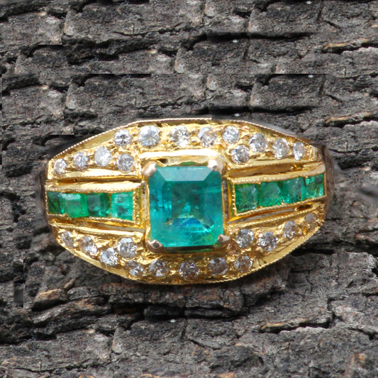 Emerald And Diamonds Gold Ring