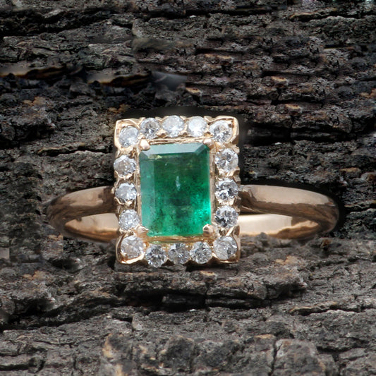 Emerald And Diamonds Gold Ring