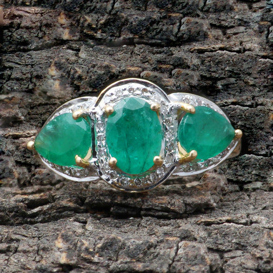 Emerald And Diamonds Gold Ring