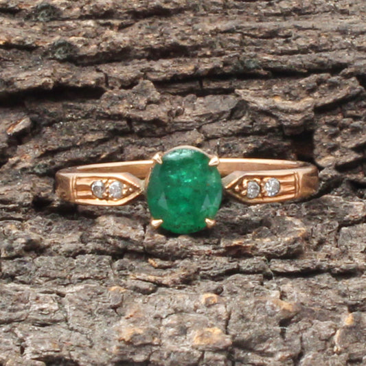 Emerald And Diamonds Gold Ring