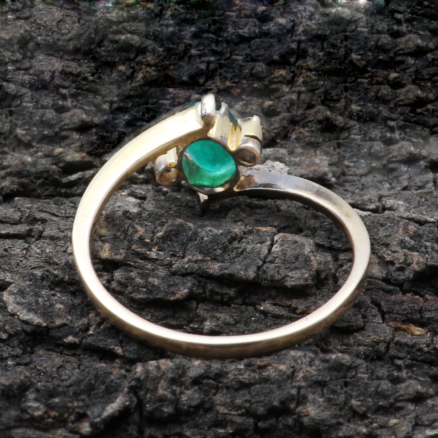 Emerald And Diamonds Gold Ring