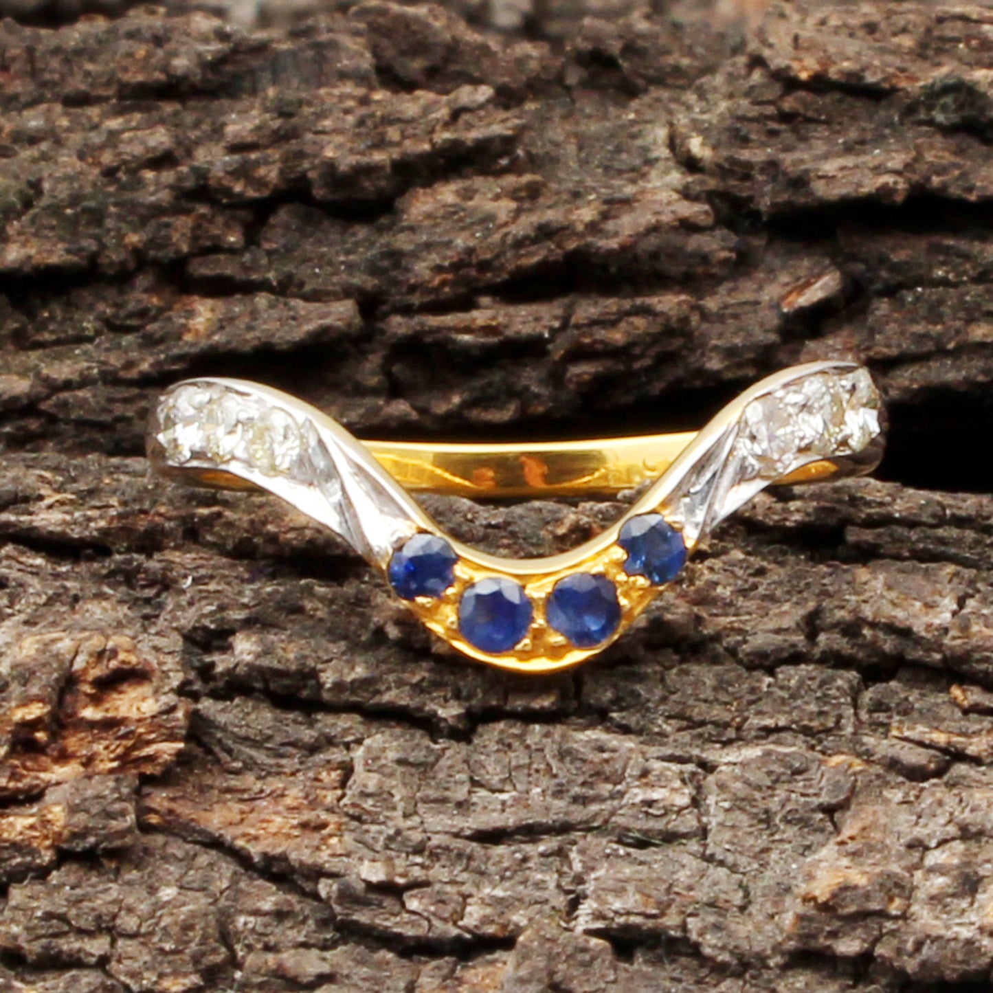 Sapphire(Natural) And Diamonds Gold Ring