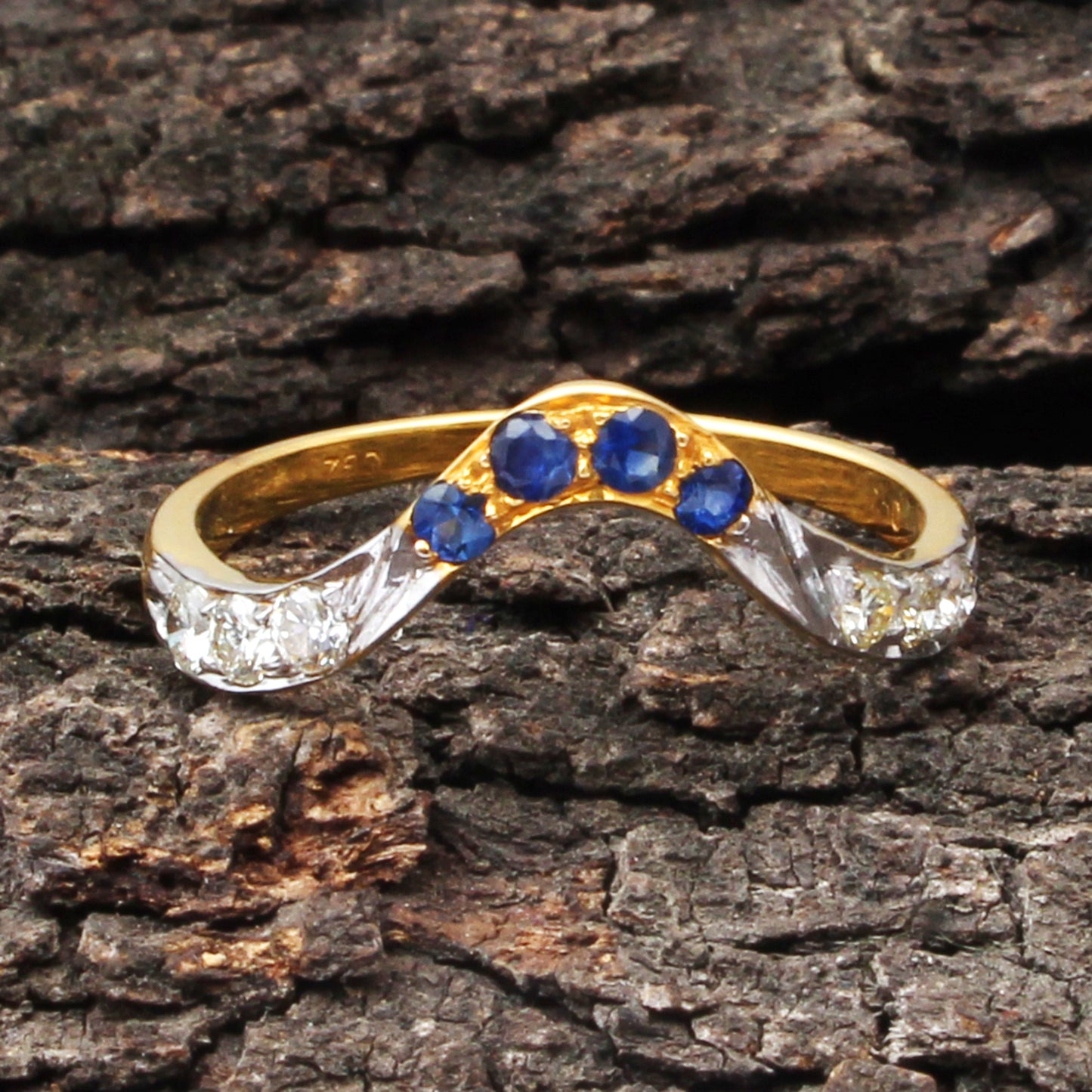 Sapphire(Natural) And Diamonds Gold Ring