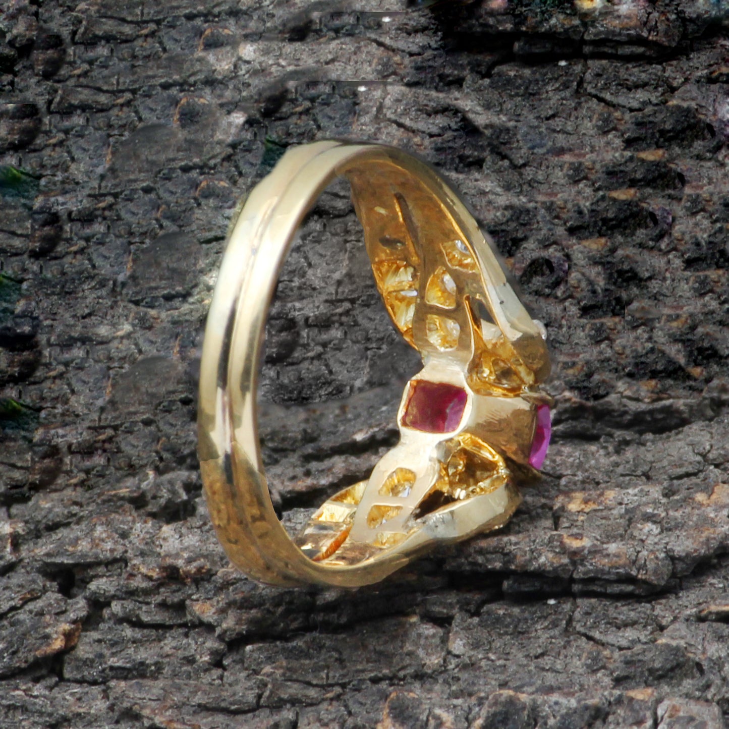 Ruby(Burma) And Diamonds Gold Ring