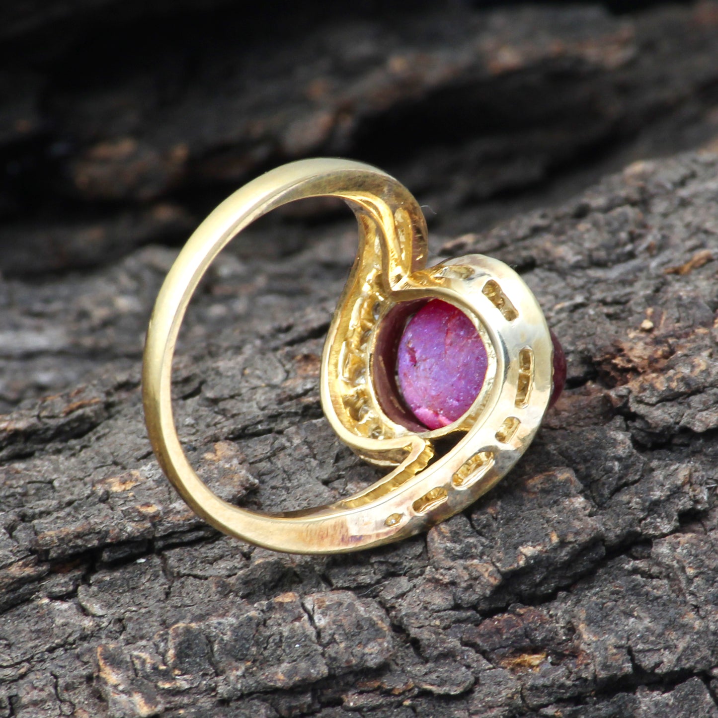 Ruby(Burma) And Diamonds Gold Ring