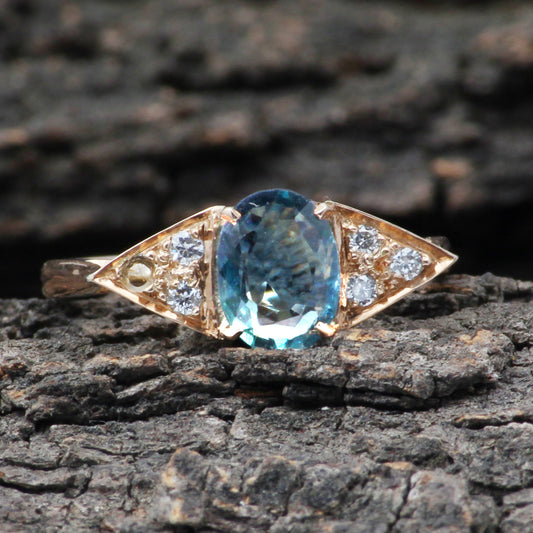 Sapphire(Natural) And Diamonds Gold Ring