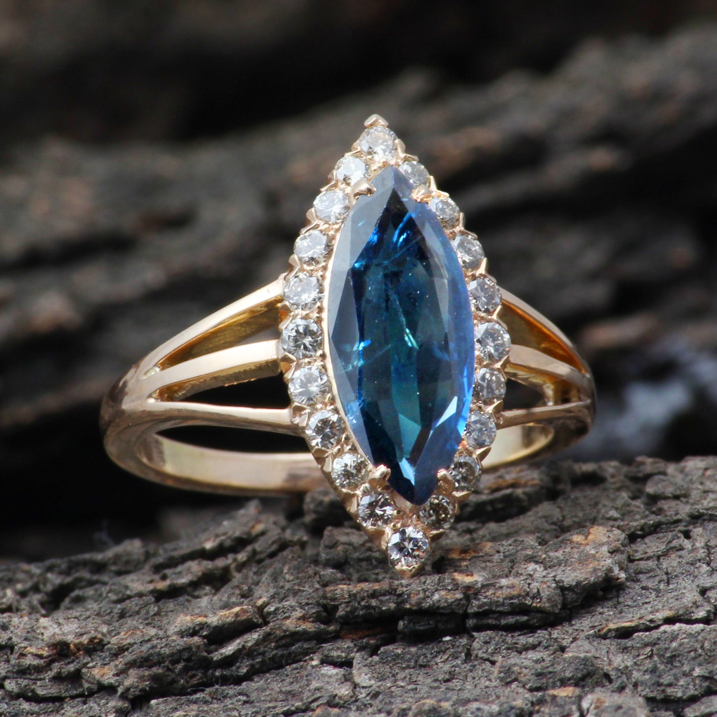 Sapphire And Diamonds Gold Ring