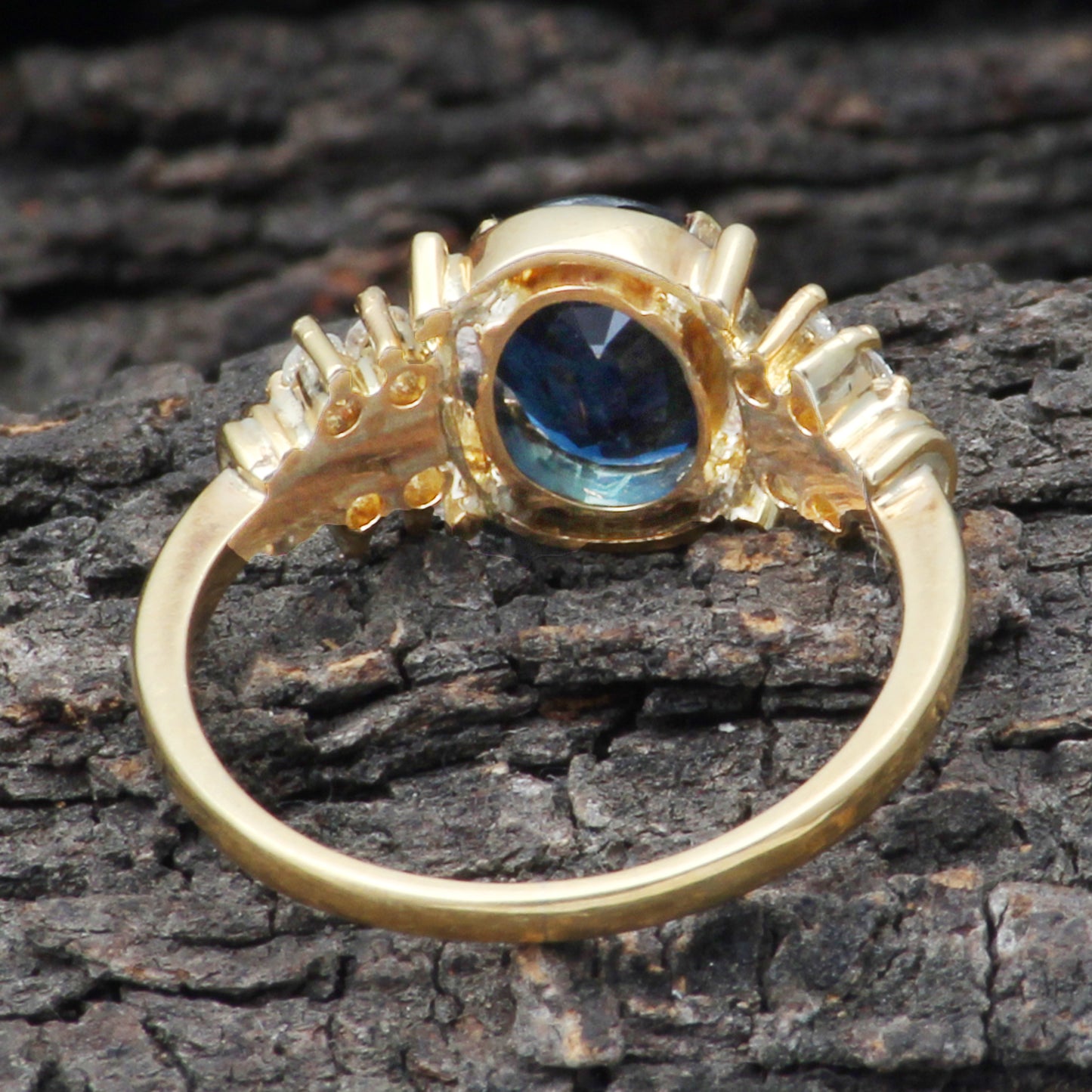 Sapphire(Natural) And Diamonds Gold Ring