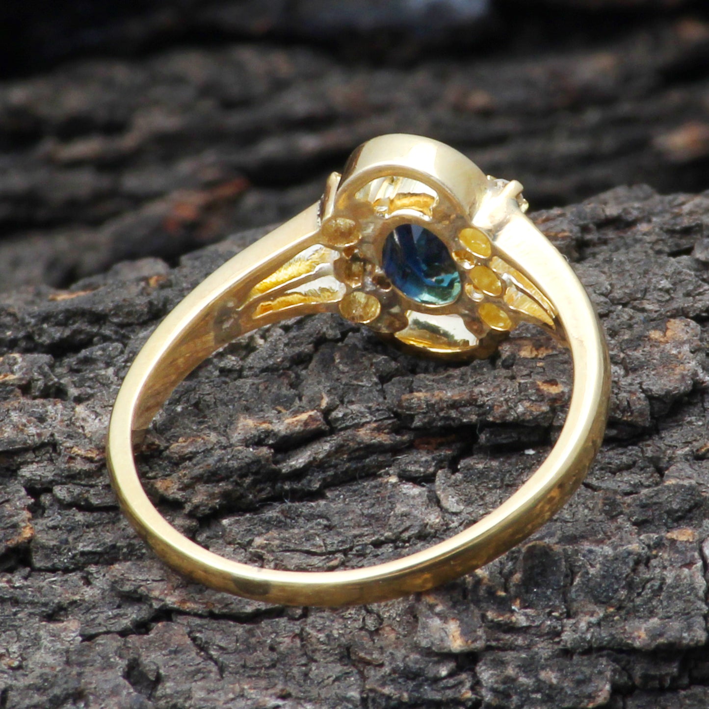 Sapphire(Natural) And Diamonds Gold Ring