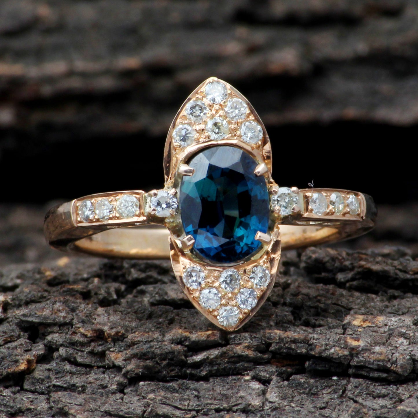 Sapphire(Natural) And Diamonds Gold Ring