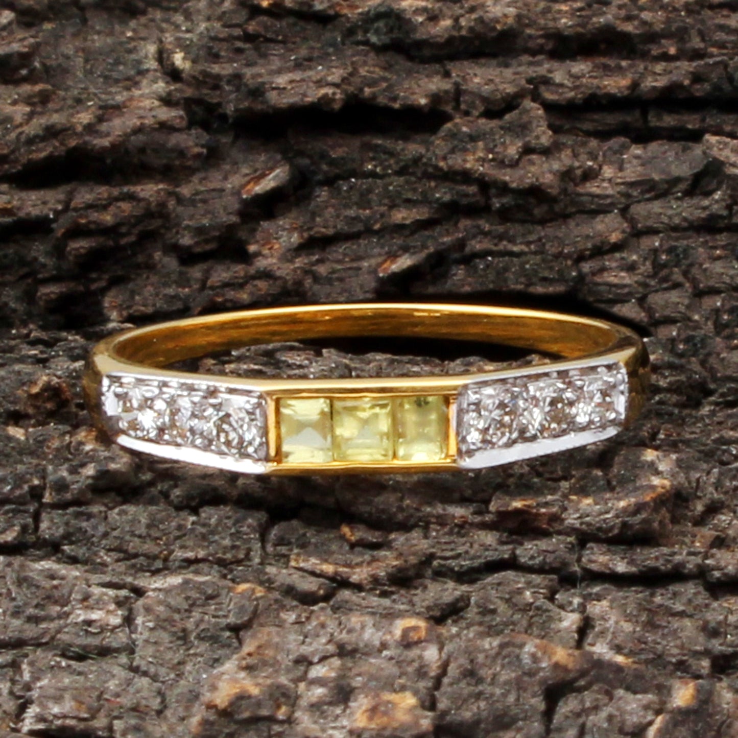 Yellow Sapphire(Zambian) And Diamonds Gold Ring