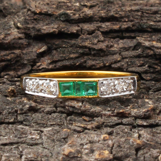 Emerald(Columbian) And Diamonds Gold Ring