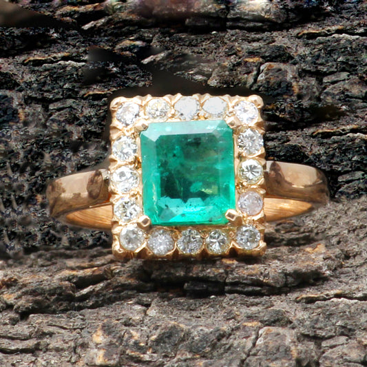 Emerald(Brazil) And Diamonds Gold Ring