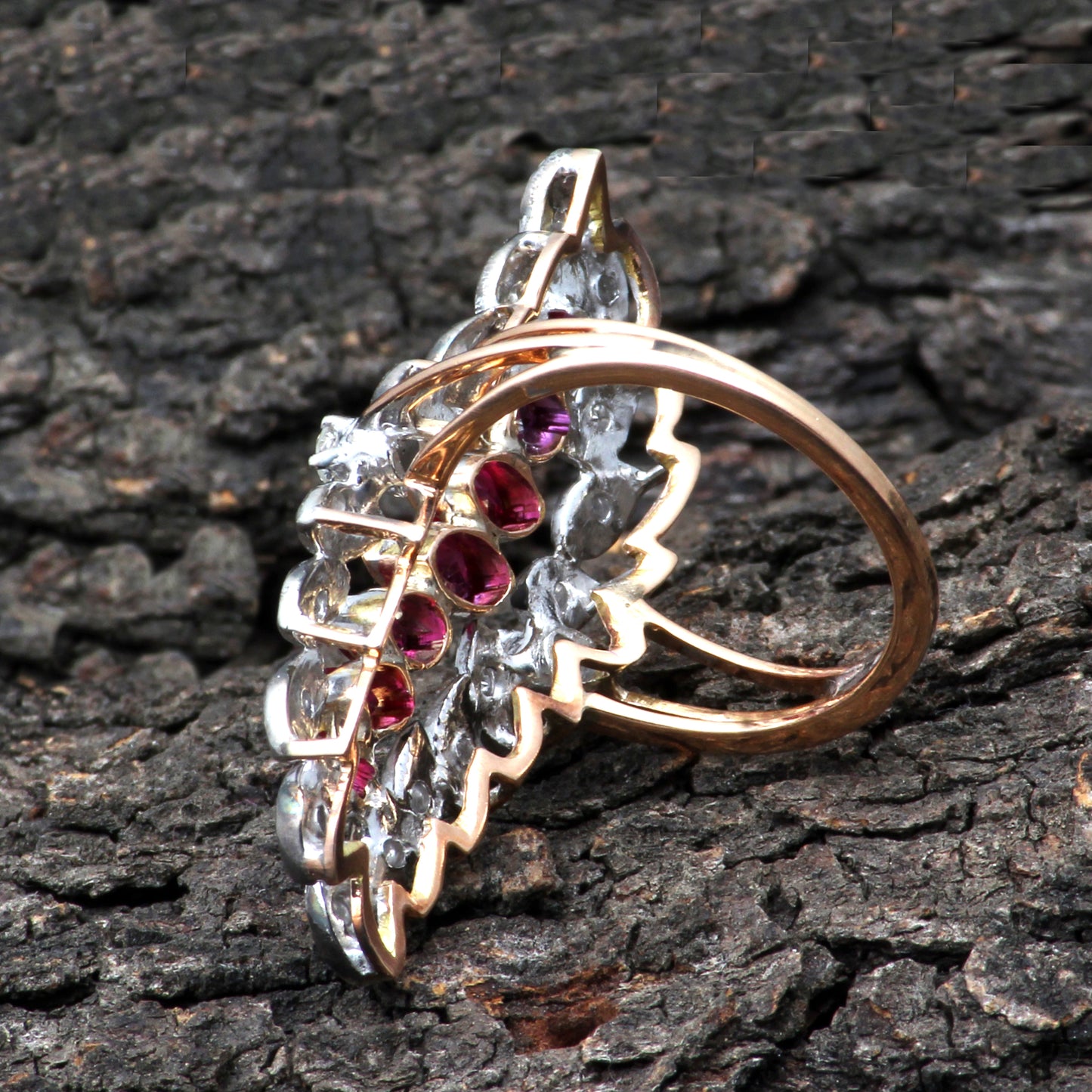 Ruby(Burma) And Diamonds Gold Ring