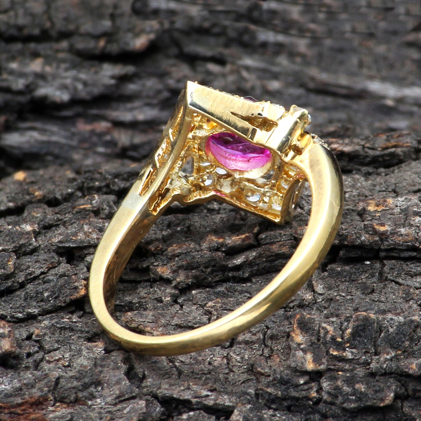 Ruby(Burma) And Diamonds Gold Ring