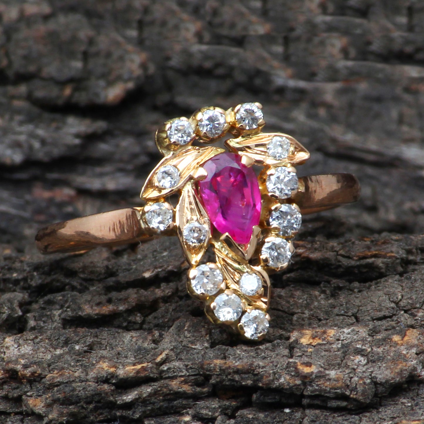 Ruby(Burma) And Diamonds Gold Ring