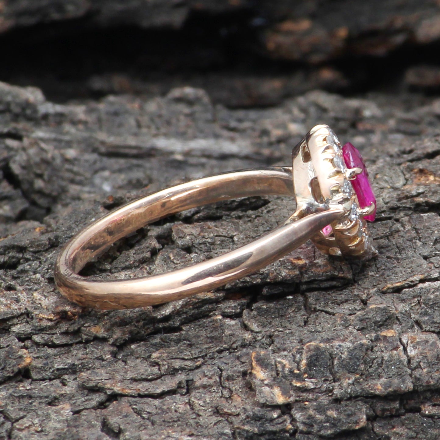 Ruby(Burma) And Diamonds Gold Ring