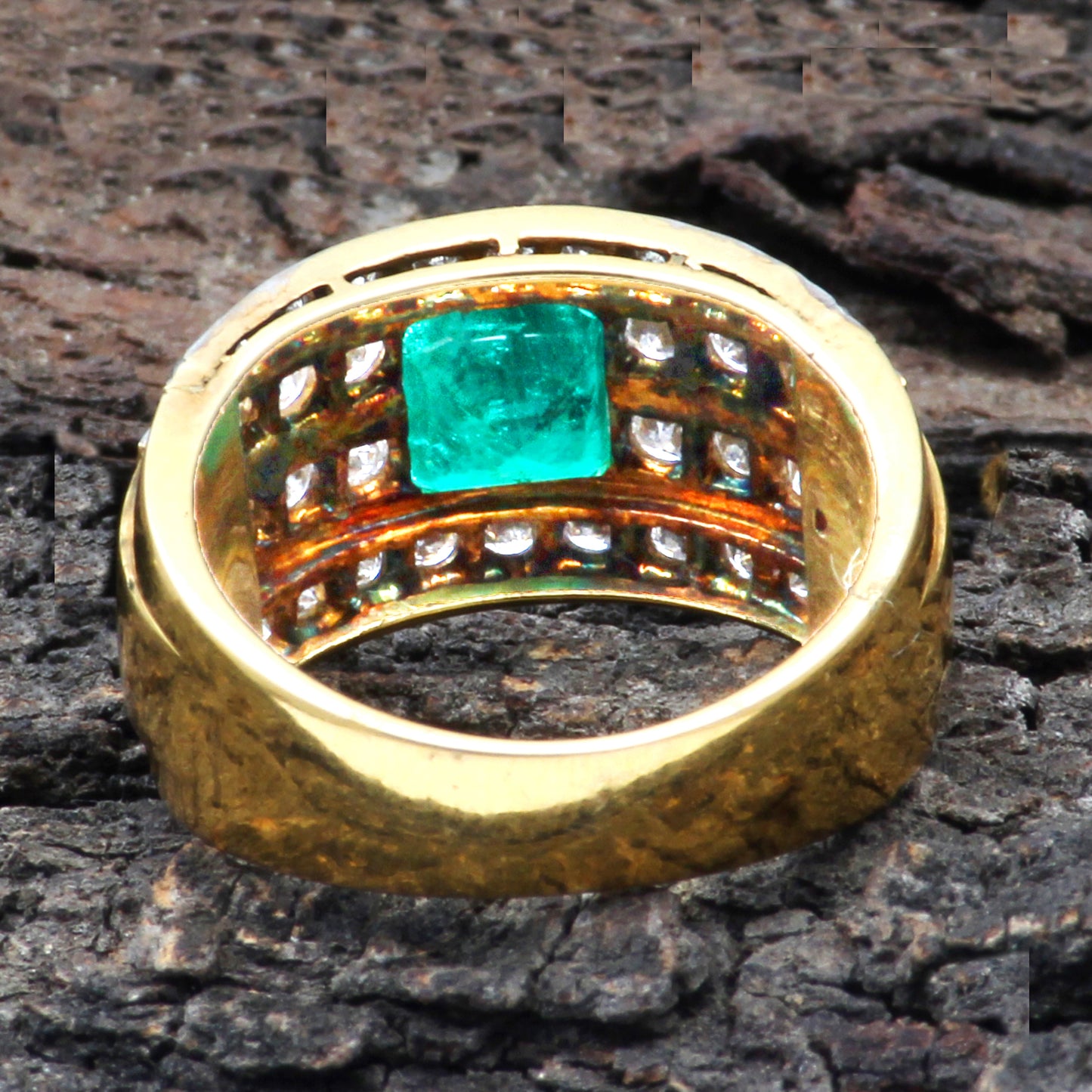 Emerald(Zambian) And Diamonds Gold Ring